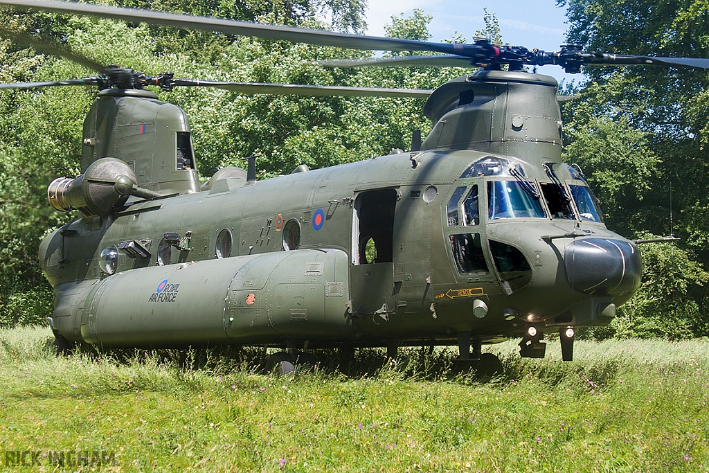 Boeing Chinook HC3 - ZH898 - RAF