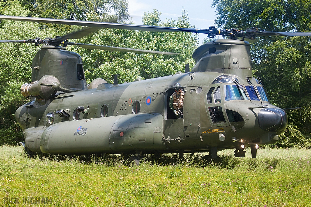 Boeing Chinook HC3 - ZH898 - RAF