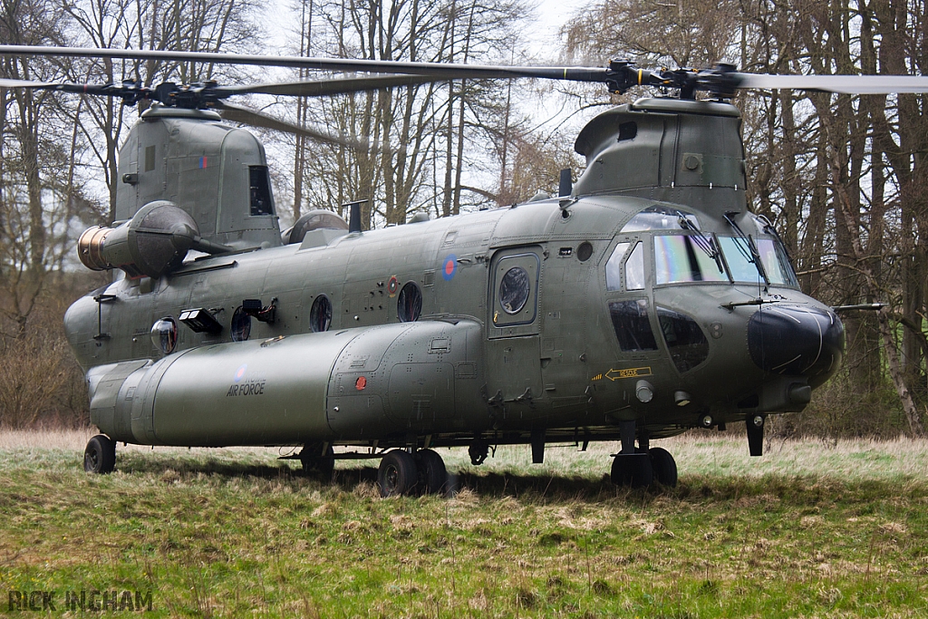 Boeing Chinook HC3 - ZH904 - RAF