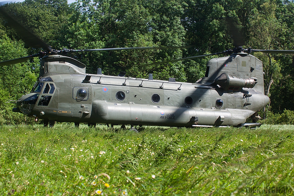 Boeing Chinook HC4 - ZA675/AE - RAF