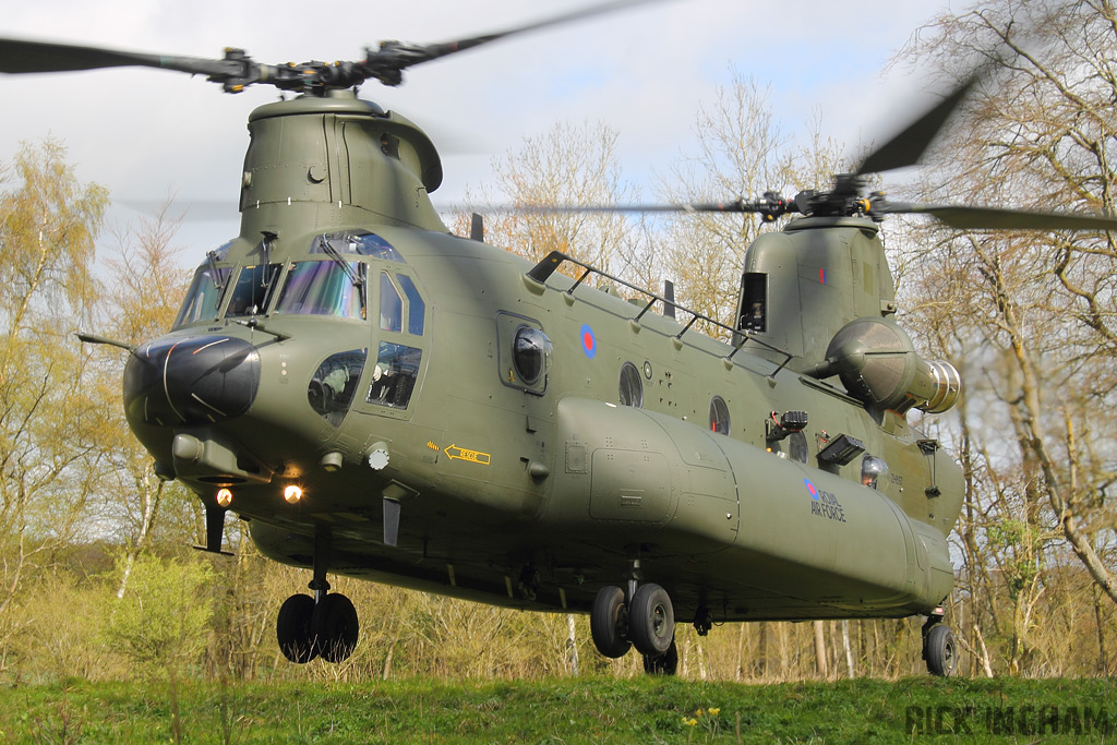 Boeing Chinook HC3 - ZH897 - RAF