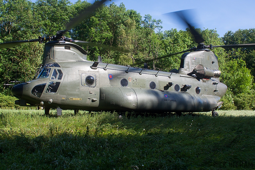 Boeing Chinook HC3 - ZH902 - RAF