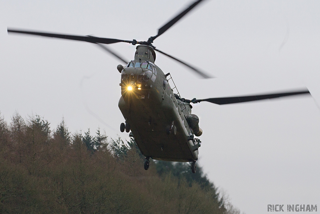 Boeing Chinook HC4 - ZA683/AK - RAF