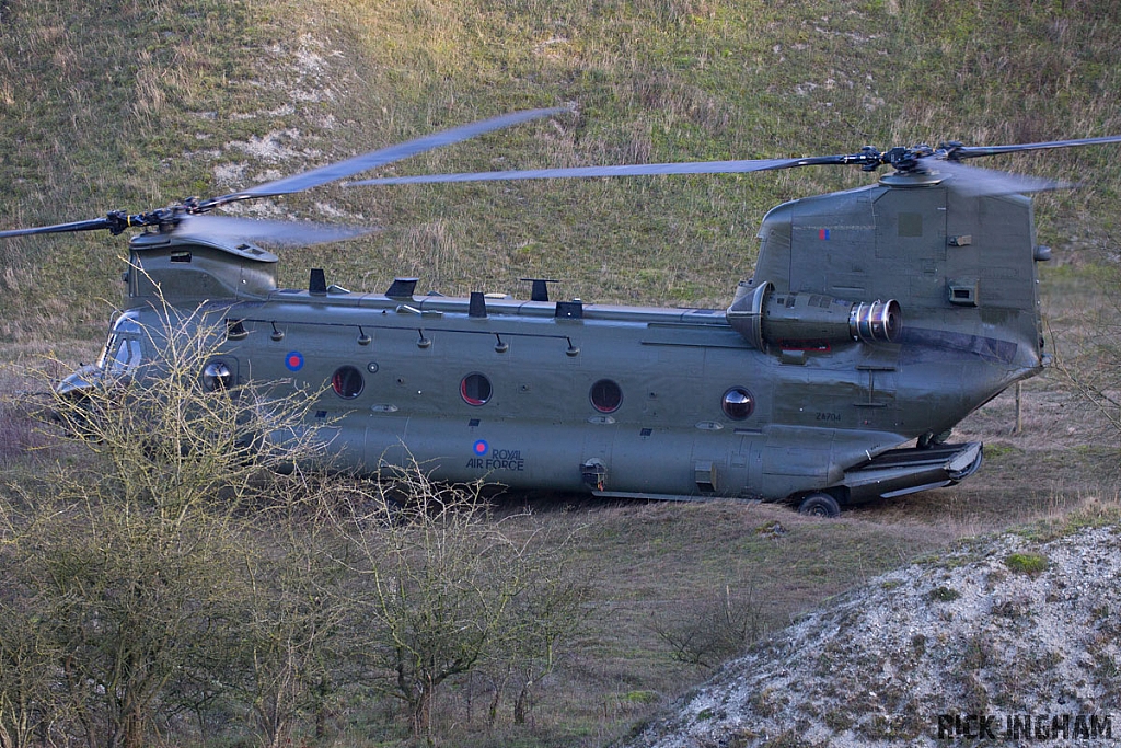 Boeing Chinook HC2 - ZA704 - RAF