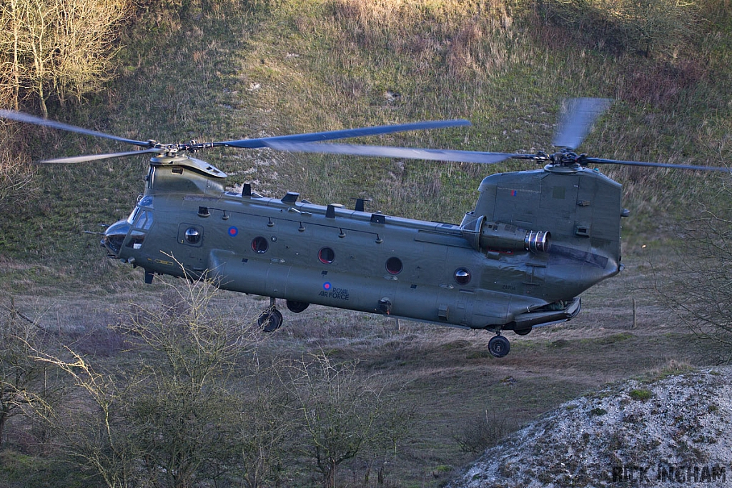 Boeing Chinook HC2 - ZA704 - RAF