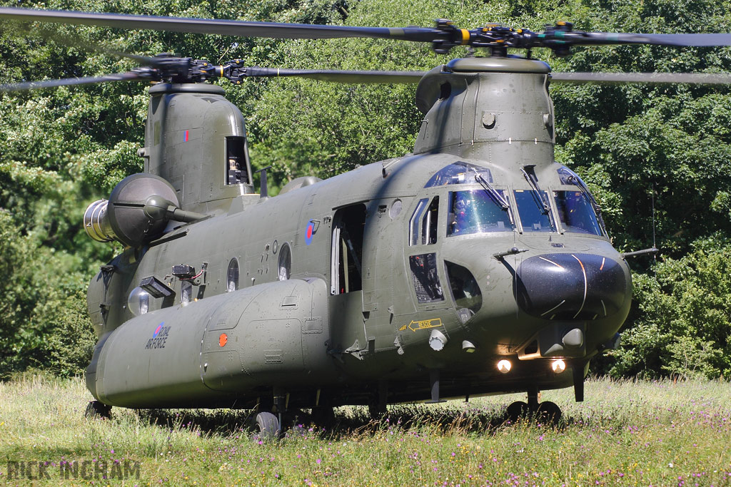 Boeing Chinook HC3 - ZH897 - RAF