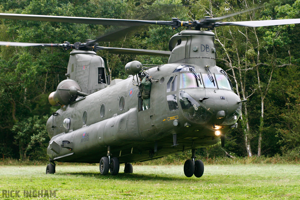 Boeing Chinook HC2 - ZD574/DB - RAF