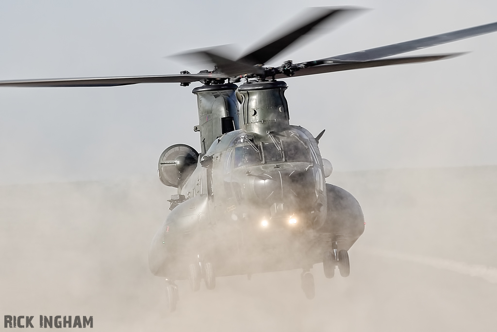 Boeing Chinook HC3 - ZH902 - RAF