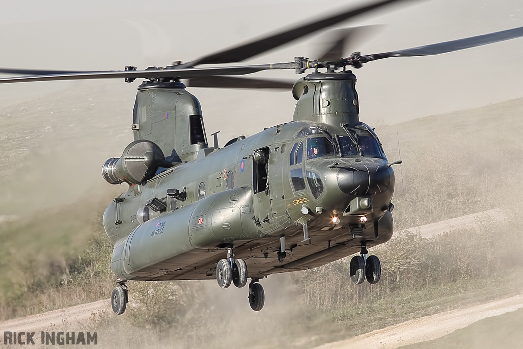 Boeing Chinook HC3 - ZH902 - RAF