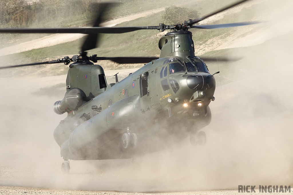 Boeing Chinook HC3 - ZH902 - RAF