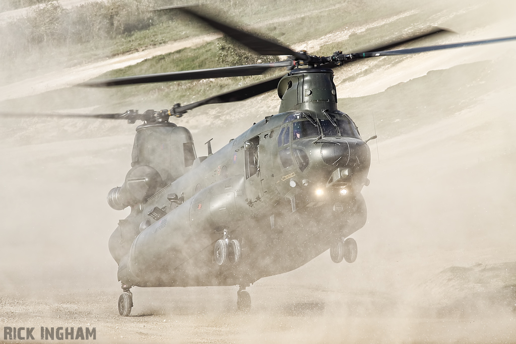 Boeing Chinook HC3 - ZH902 - RAF