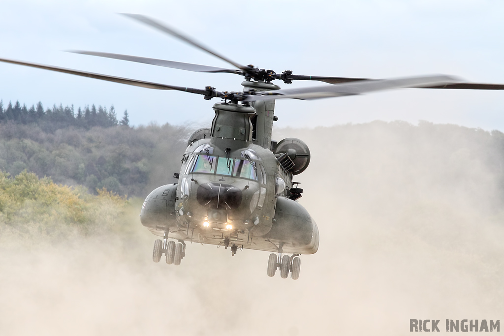 Boeing Chinook HC3 - ZH904 - RAF