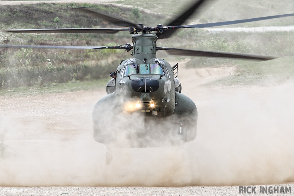 Boeing Chinook HC3 - ZH904 - RAF