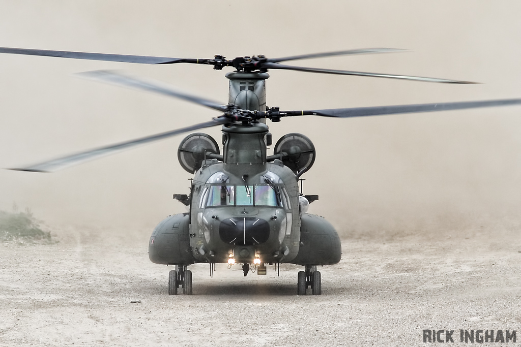 Boeing Chinook HC3 - ZH904 - RAF