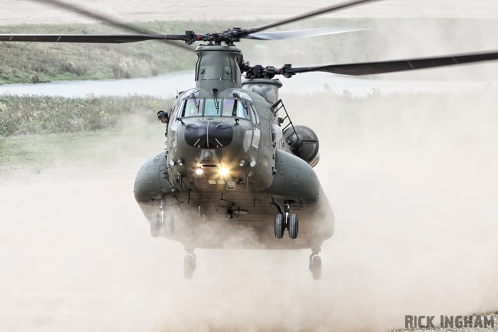 Boeing Chinook HC3 - ZH904 - RAF