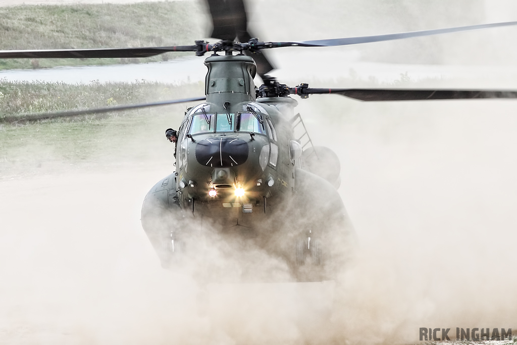 Boeing Chinook HC3 - ZH904 - RAF