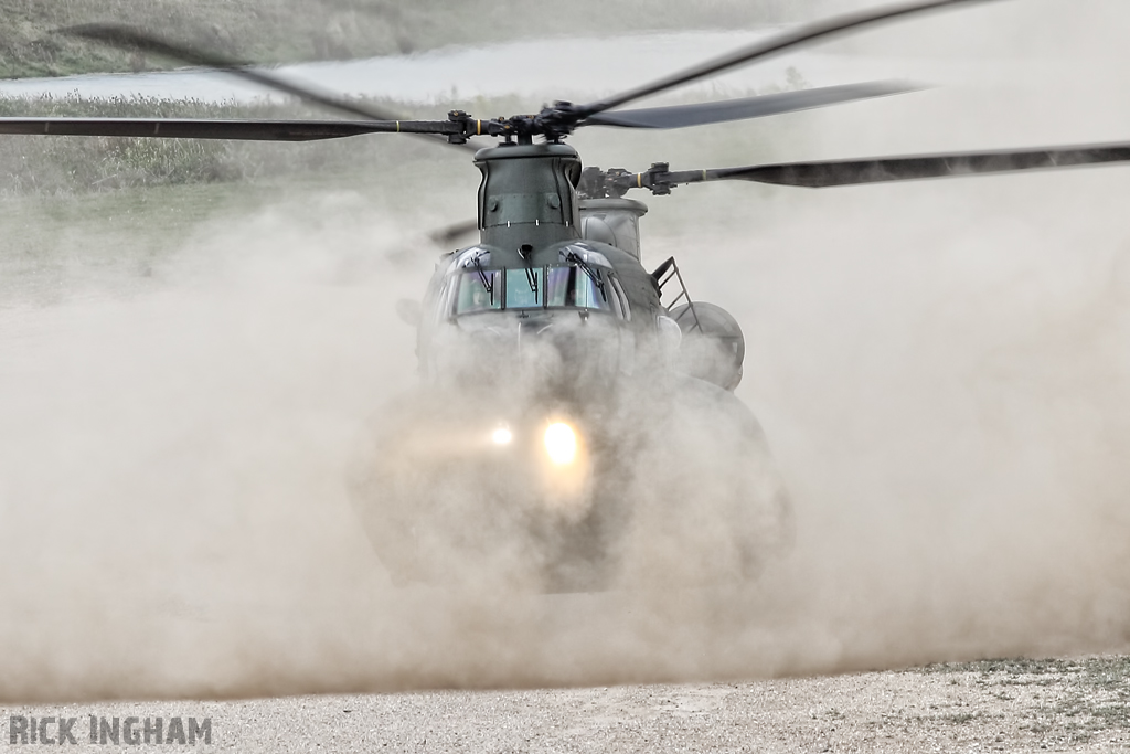 Boeing Chinook HC3 - ZH904 - RAF