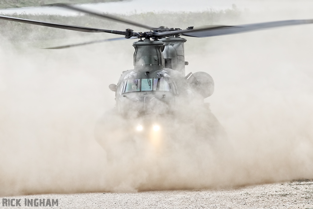 Boeing Chinook HC3 - ZH904 - RAF