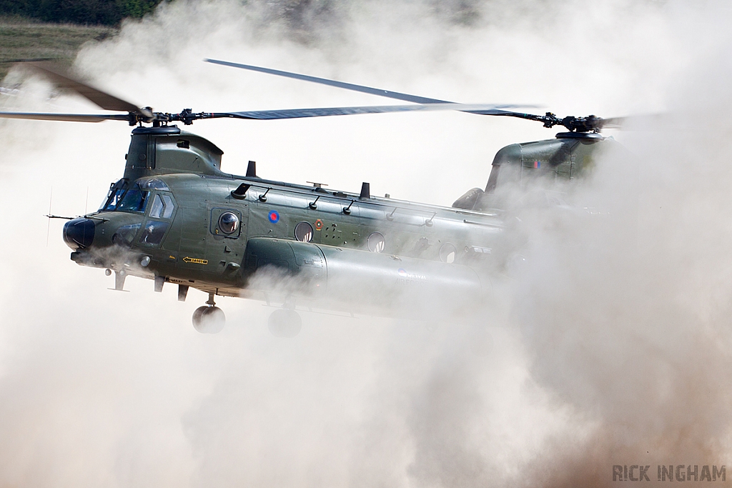 Boeing Chinook HC3 - ZH902 - RAF