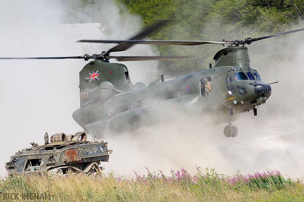 Boeing Chinook HC3 - ZH898 - RAF