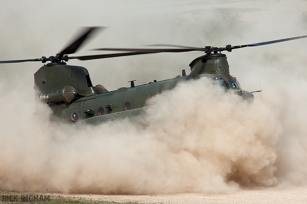 Boeing Chinook HC3 - ZH902 - RAF