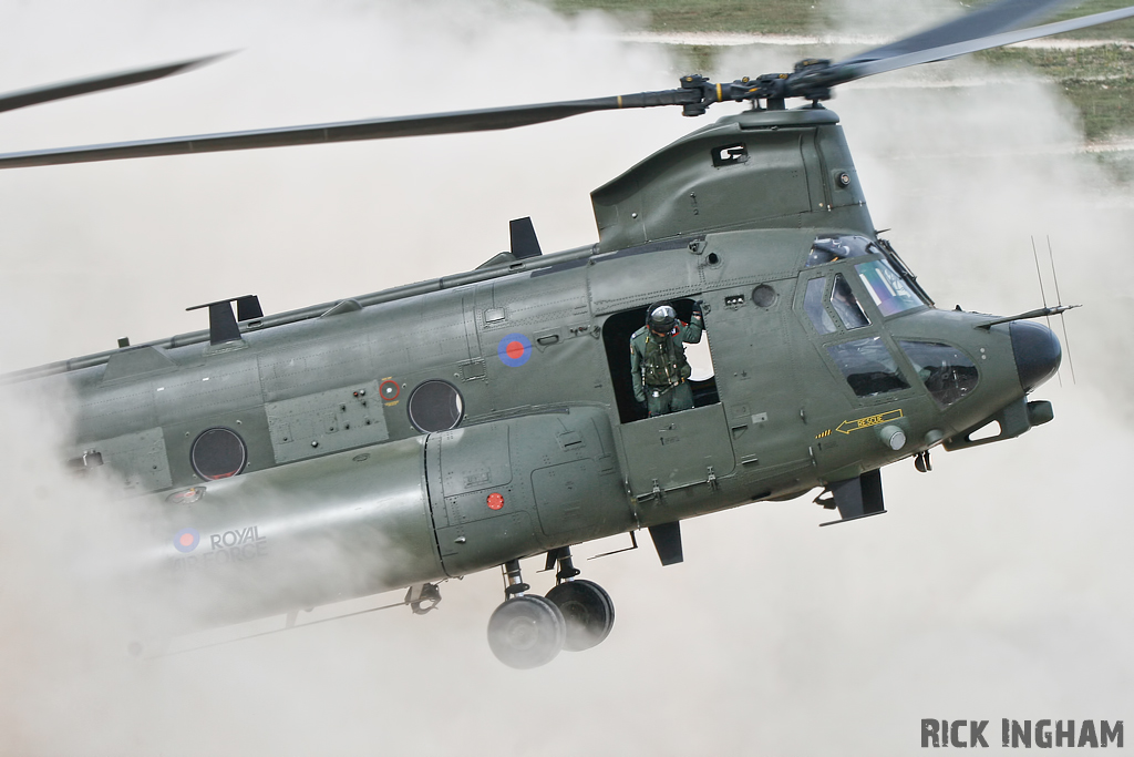 Boeing Chinook HC3 - ZH904 - RAF