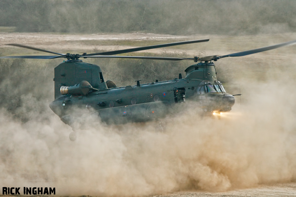 Boeing Chinook HC3 - ZH899 - RAF