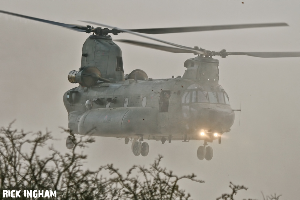 Boeing Chinook HC3 - ZH899 - RAF