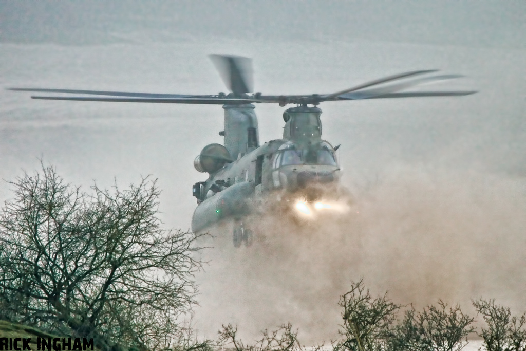 Boeing Chinook HC3 - ZH899 - RAF