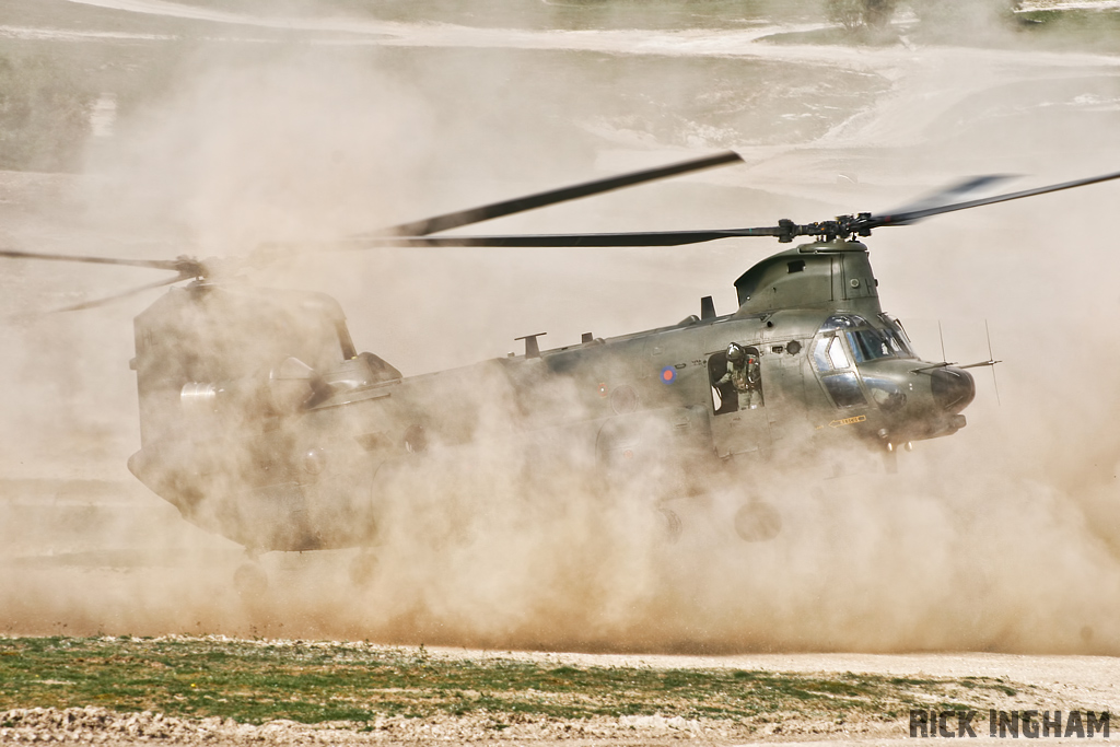 Boeing Chinook HC3 - ZH897 - RAF