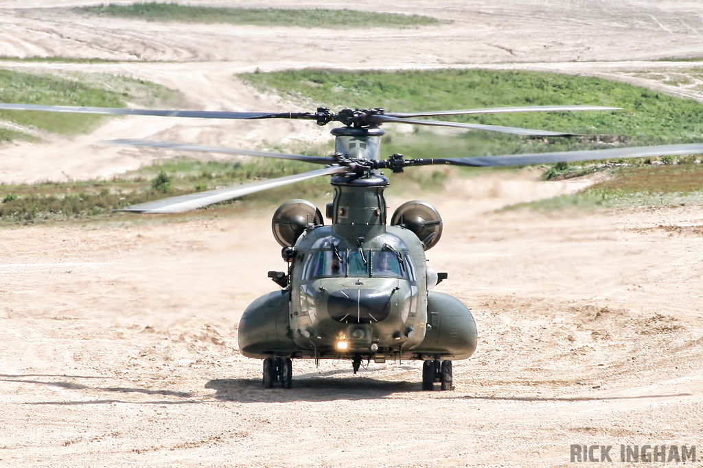 Boeing Chinook HC3 - ZH898 - RAF