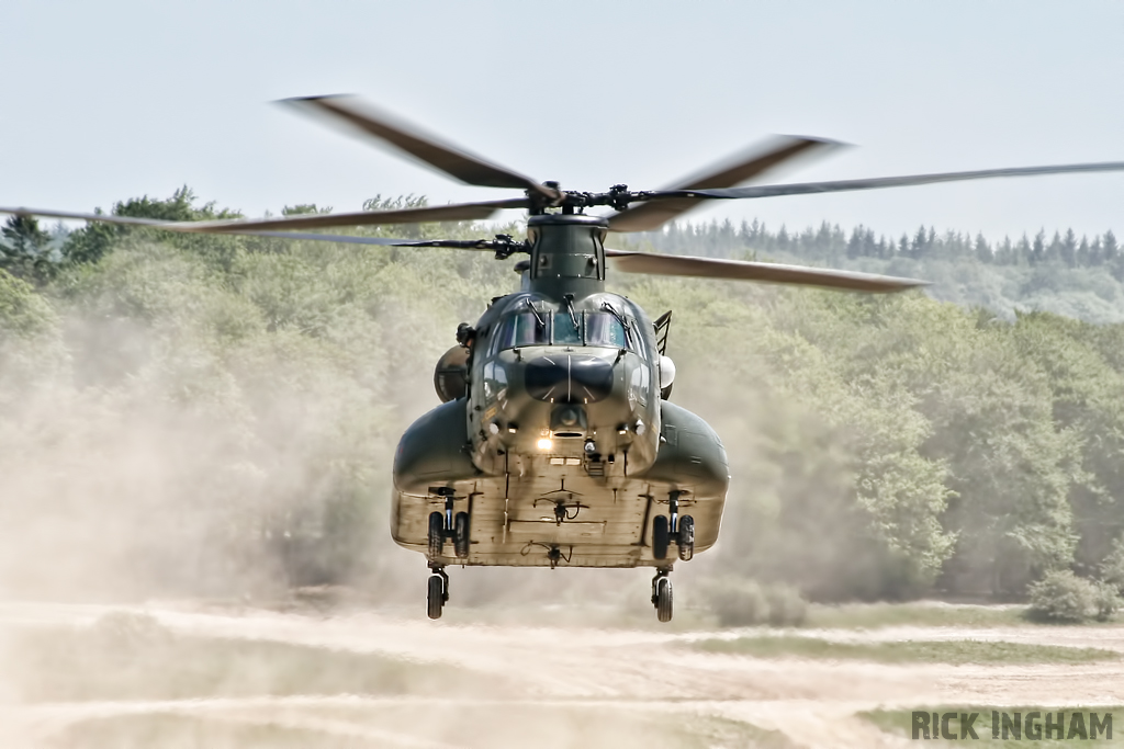 Boeing Chinook HC3 - ZH898 - RAF