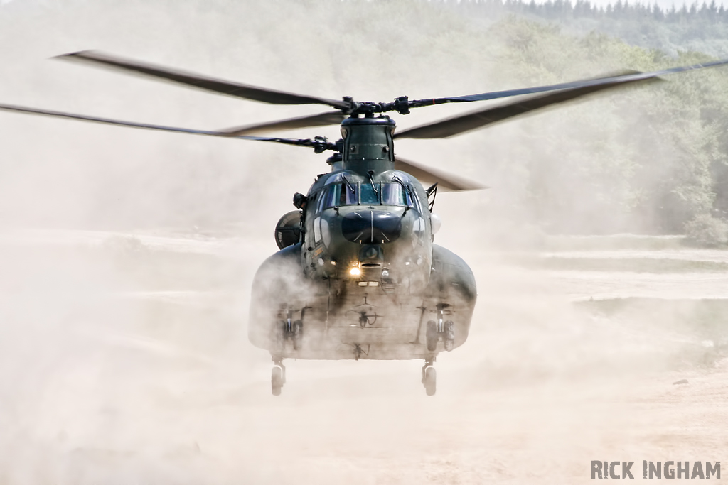 Boeing Chinook HC3 - ZH898 - RAF