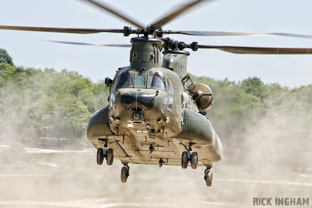 Boeing Chinook HC3 - ZH898 - RAF