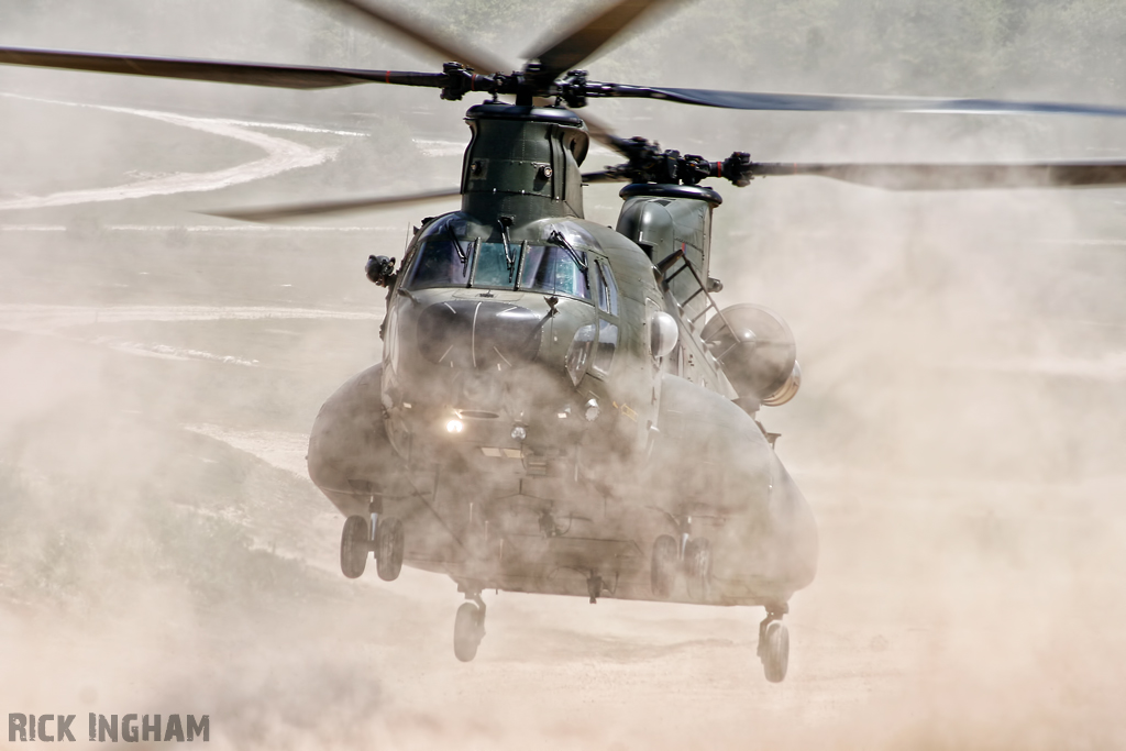 Boeing Chinook HC3 - ZH898 - RAF