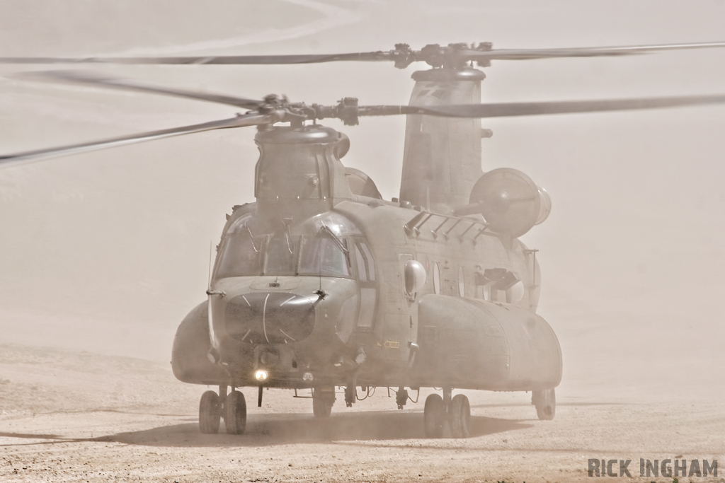 Boeing Chinook HC3 - ZH898 - RAF