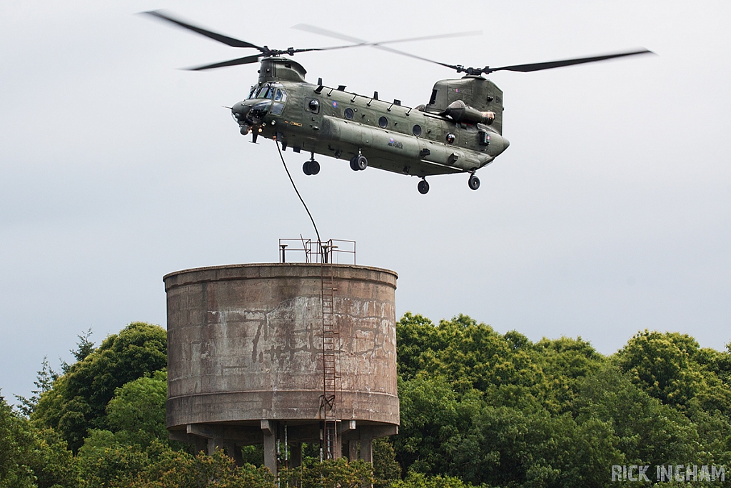 Boeing Chinook HC4 - ZA718 - RAF