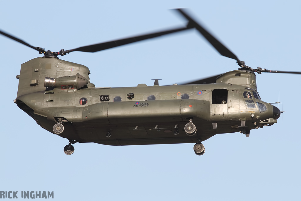 Boeing Chinook HC3 - ZH902 - RAF