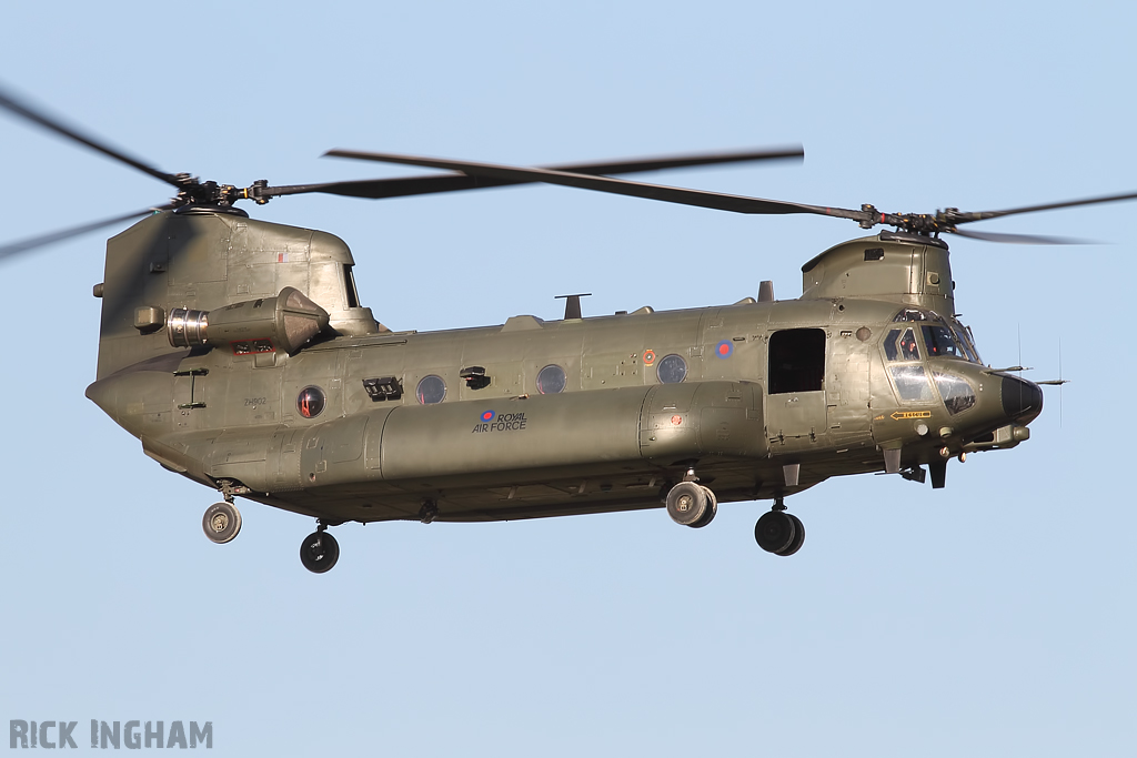 Boeing Chinook HC3 - ZH902 - RAF