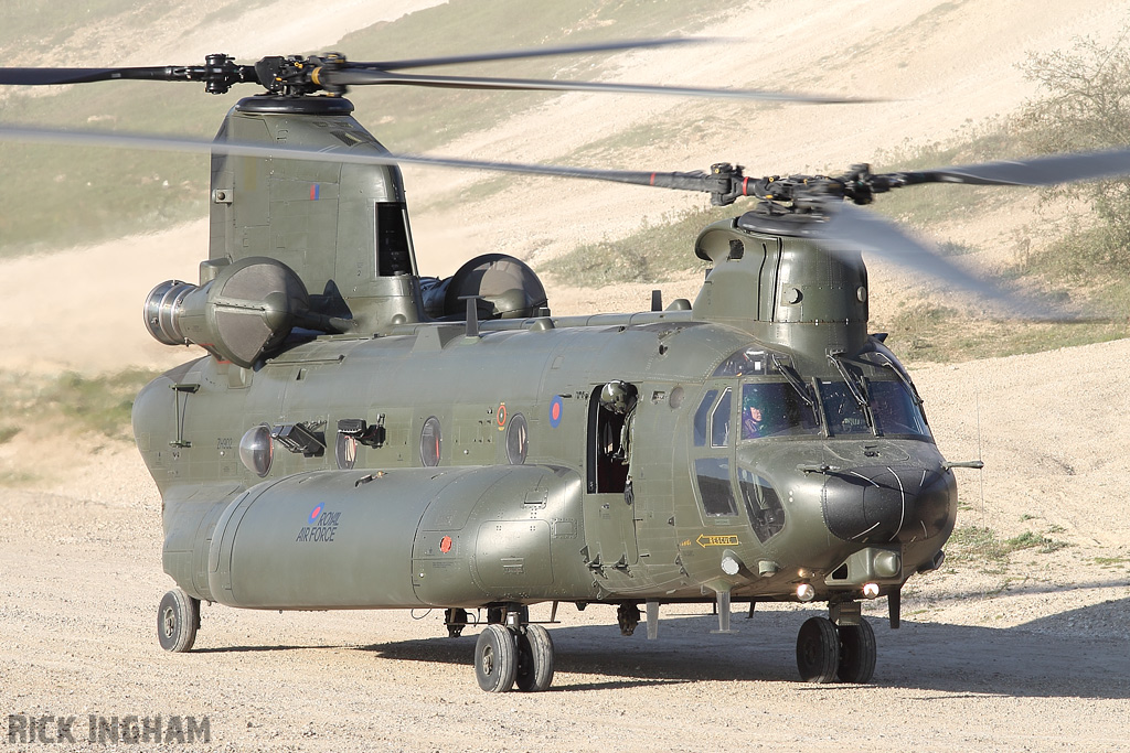 Boeing Chinook HC3 - ZH902 - RAF