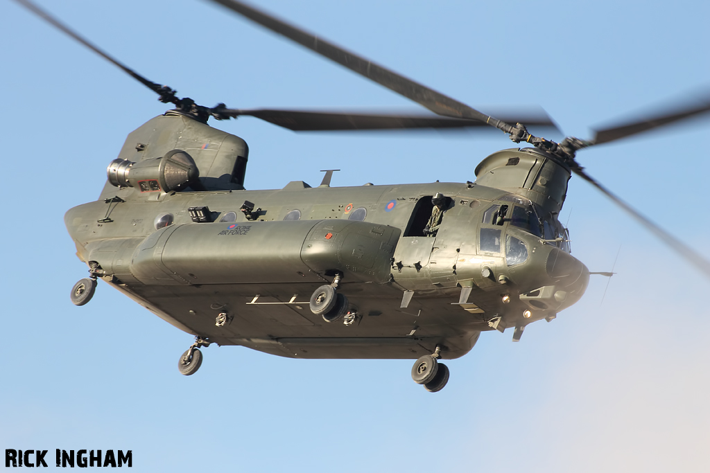 Boeing Chinook HC3 - ZH902 - RAF