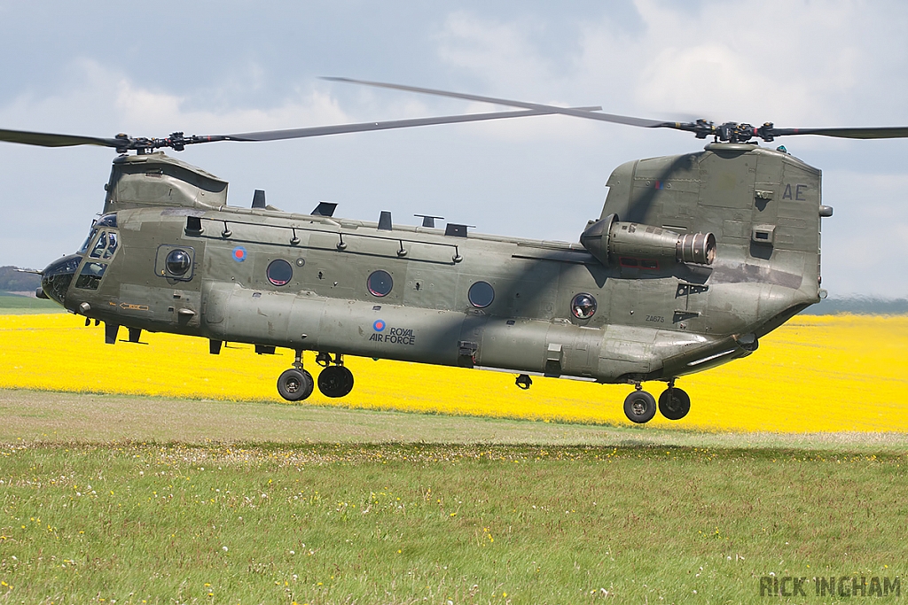 Boeing Chinook HC4 - ZA675/AE - RAF