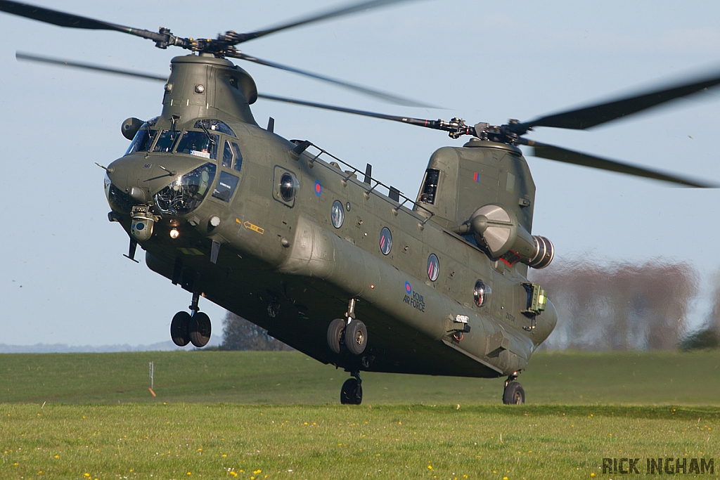 Boeing Chinook HC4 - ZA704 - RAF