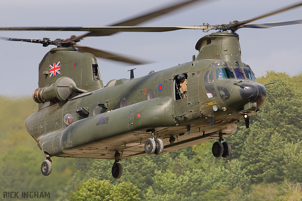 Boeing Chinook HC3 - ZH898 - RAF