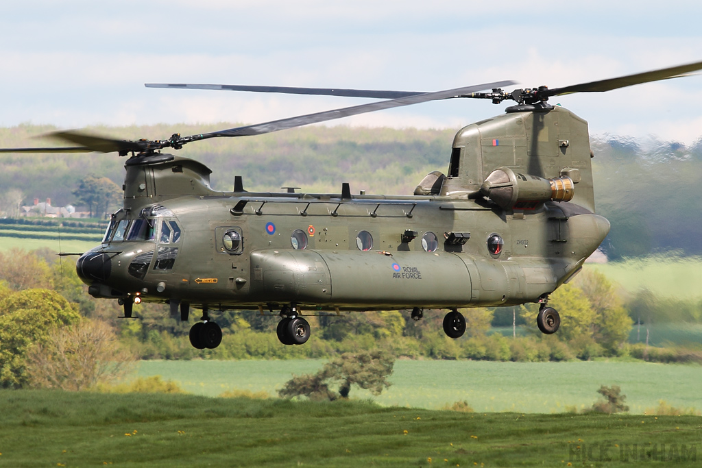 Boeing Chinook HC3 - ZH902 - RAF