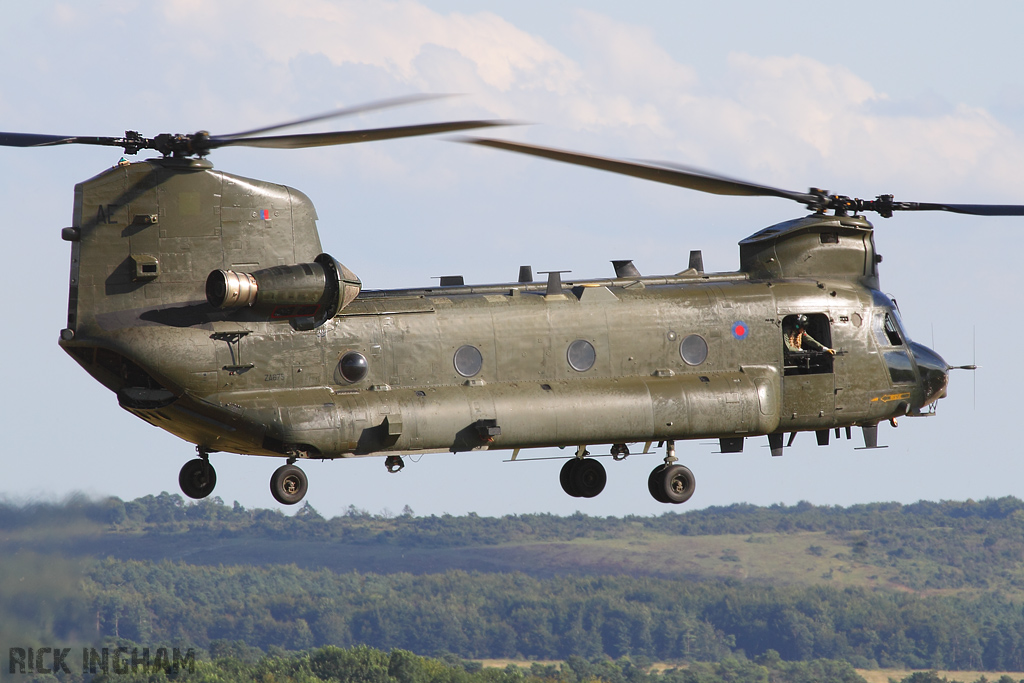 Boeing Chinook HC2 - ZA675/AE - RAF