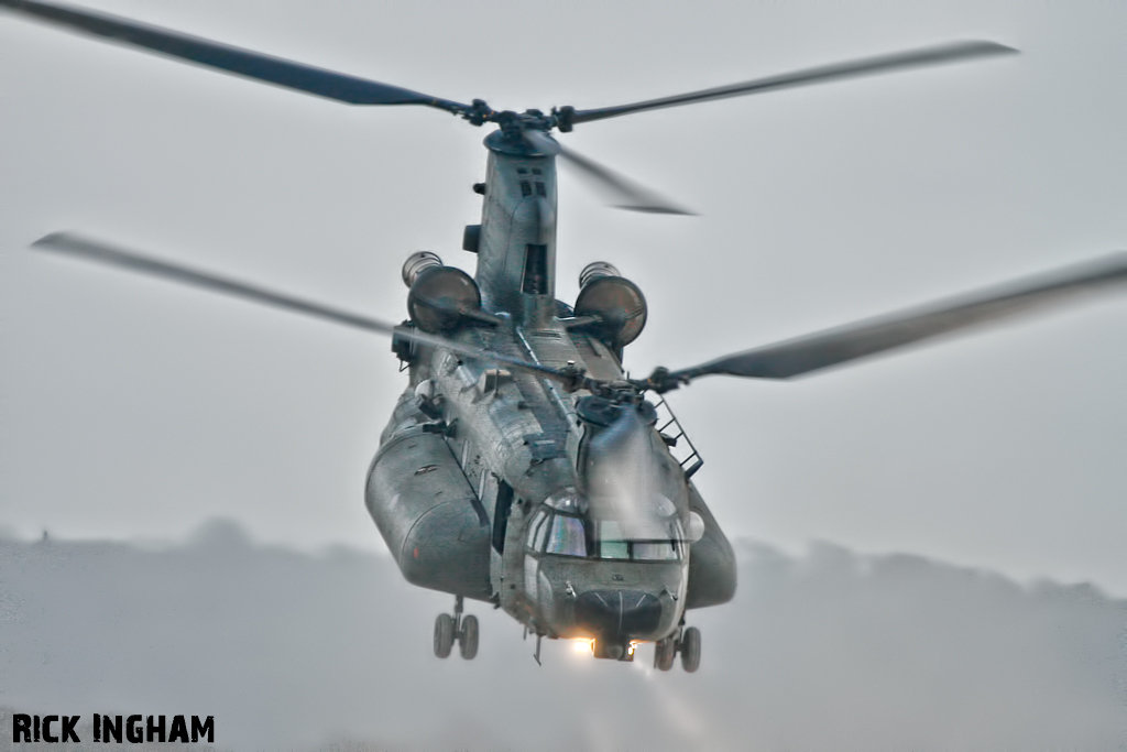 Boeing Chinook HC3 - ZH899 - RAF