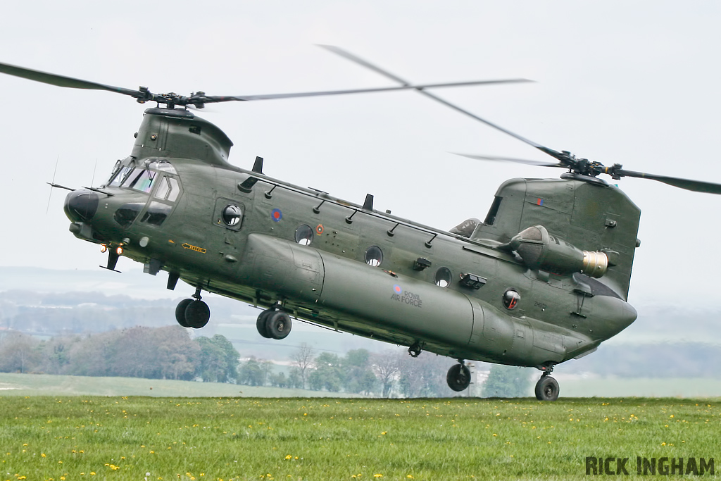 Boeing Chinook HC3 - ZH902 - RAF