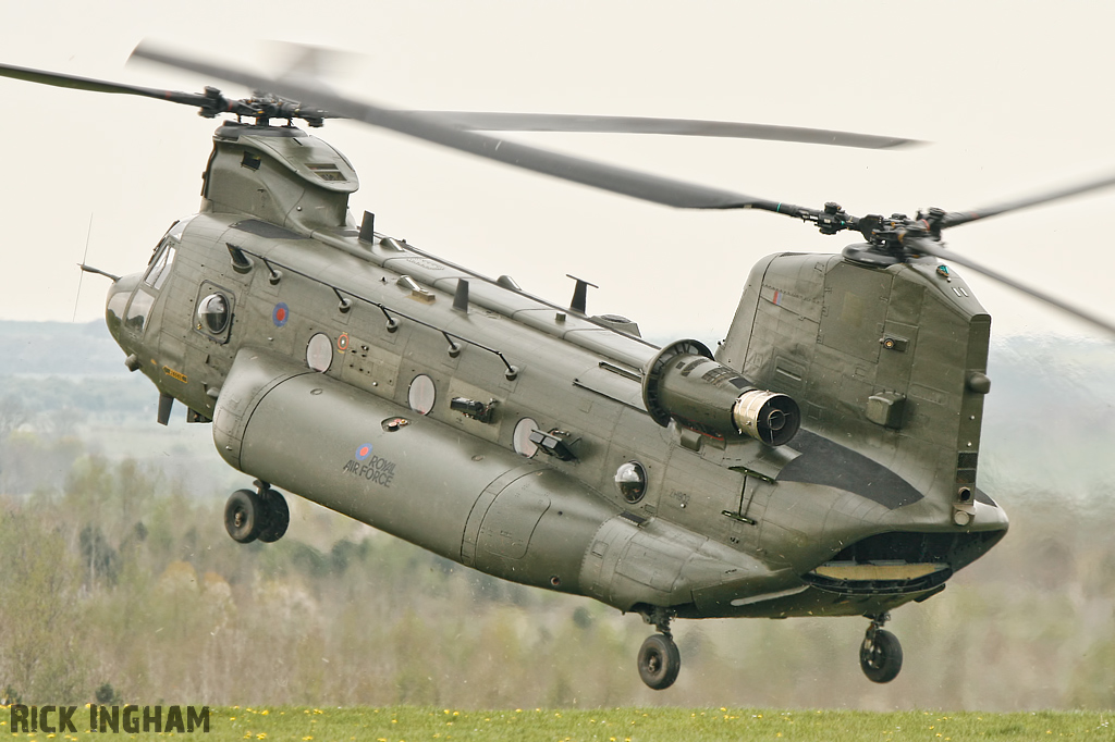 Boeing Chinook HC3 - ZH902 - RAF