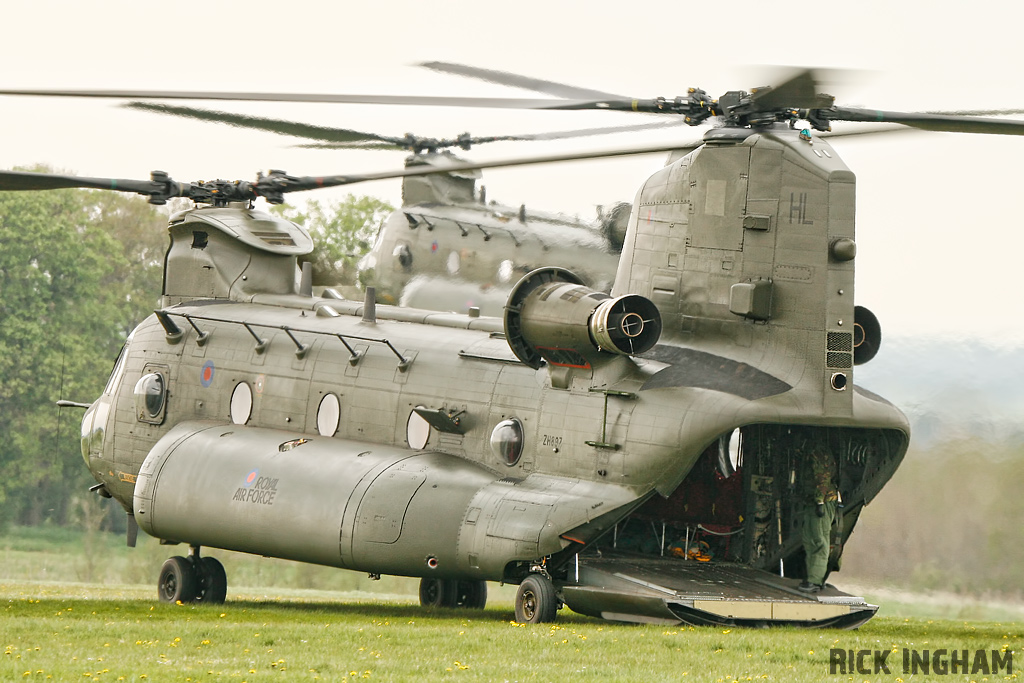 Boeing Chinook HC3 - ZH897/HL + ZH902 - RAF